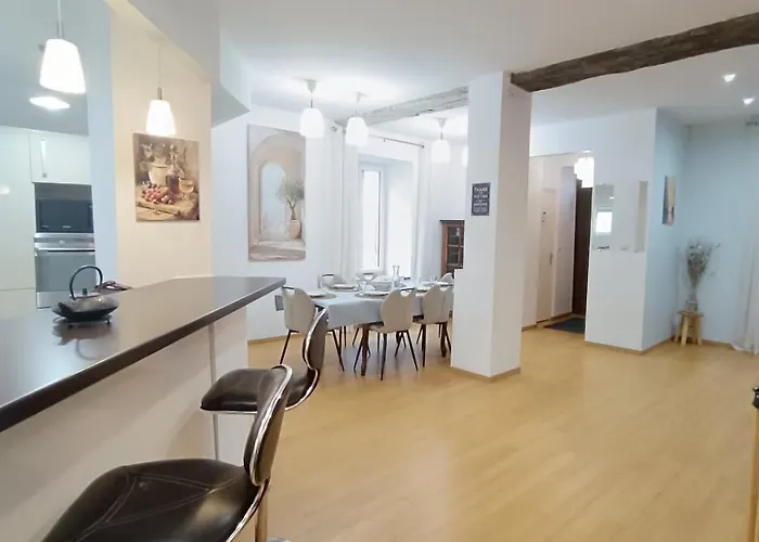 Eleganse, Maison Spacieuse, Proche De Lyon *