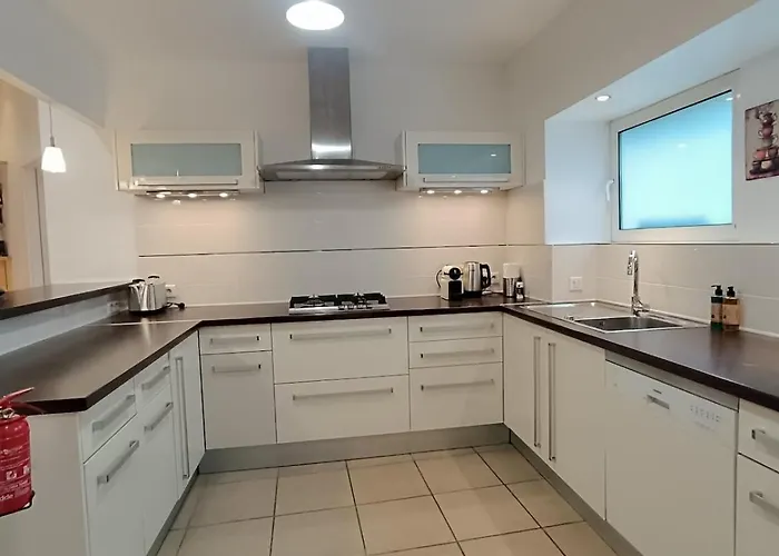 Apartment Eleganse, Maison Spacieuse, Proche De Lyon Anse