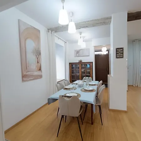 Eleganse, Maison Spacieuse, Proche De Lyon Anse