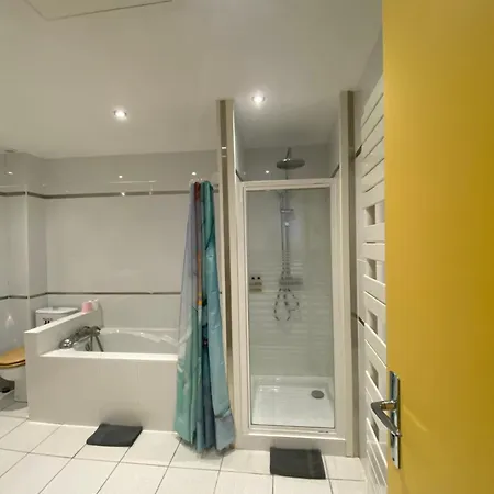 Eléganse, Maison Spacieuse, Proche De Lyon *