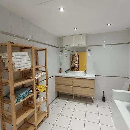 Eléganse, Maison Spacieuse, Proche De Lyon Appartement Anse