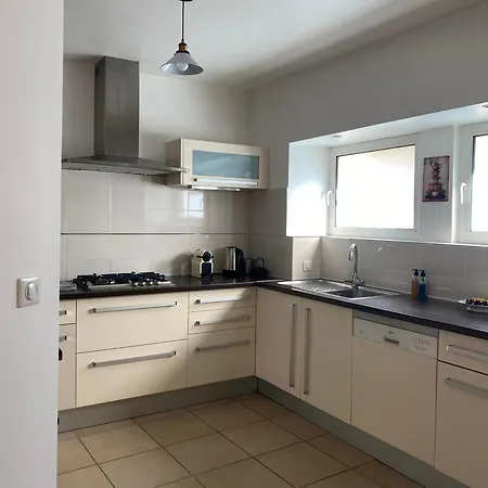Eléganse, Maison Spacieuse, Proche De Lyon * Anse
